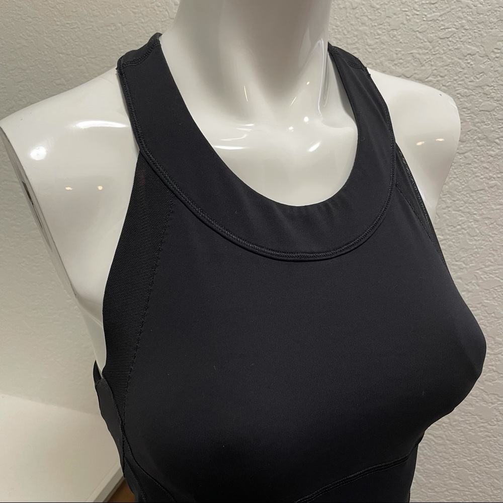 Lululemon Run🏃♀️Make It Count Tank Sz 6 = Sm - Picture 3 of 9